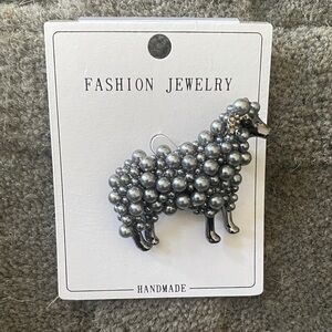 NWT Silver Pearl Beaded Poodle Brooch